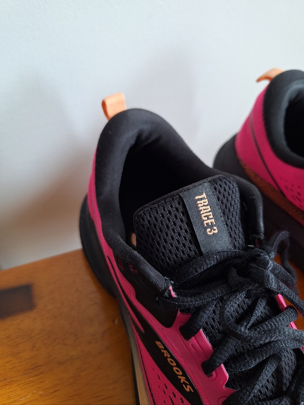 Brooks Trace 3 Women's Pink Glow/Black/Orange Size 7B - Picture 10 of 13